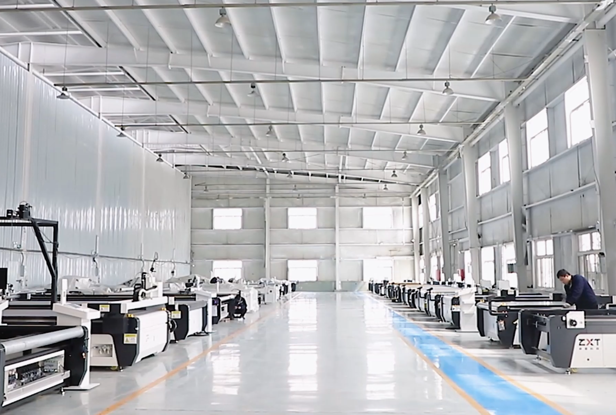 振動刀切割機車間 振動刀切割機車間